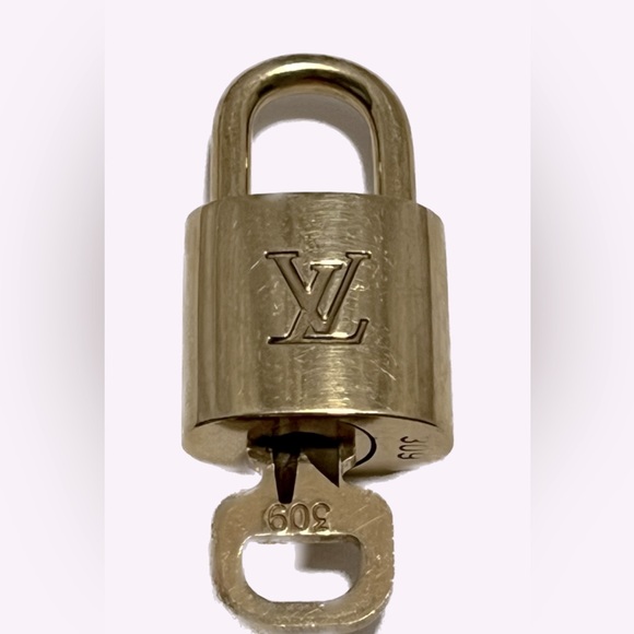 Louis Vuitton Lock and Key Set #309 - Picture 6 of 10